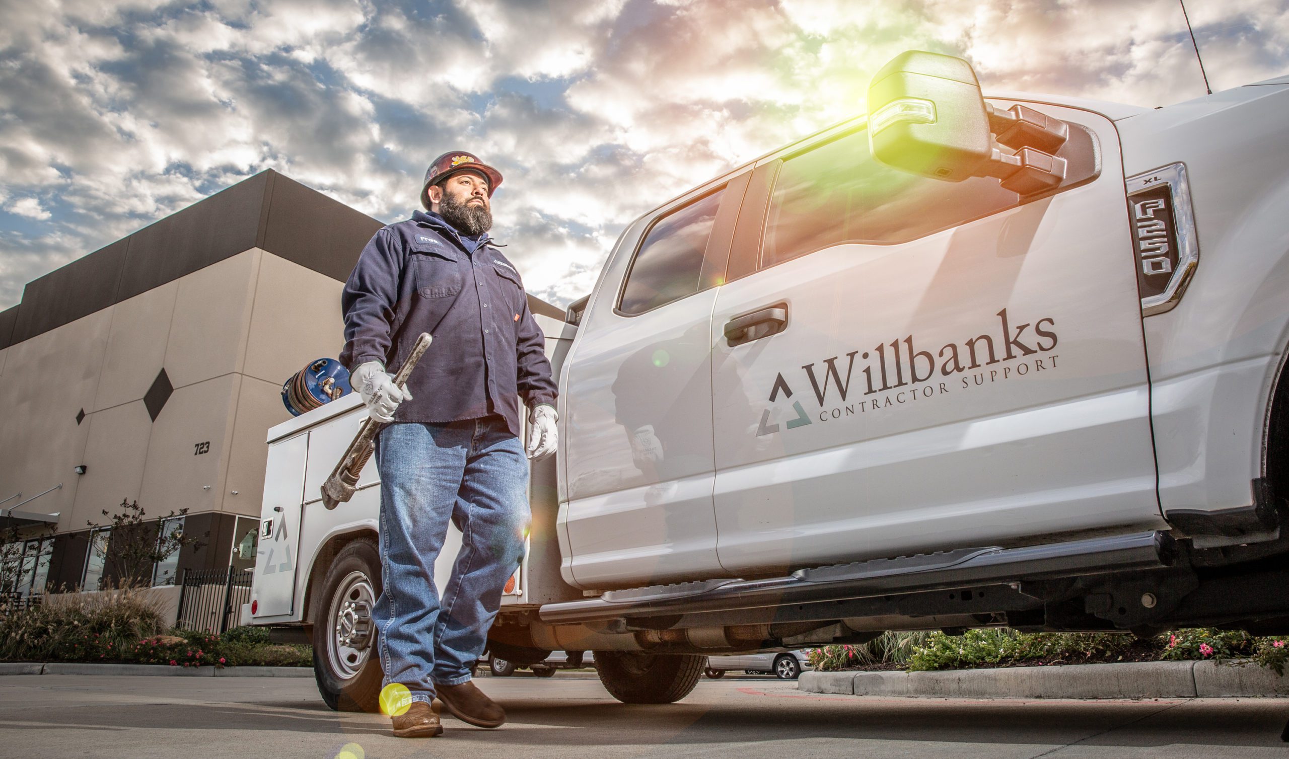 willbanks contractor approaching truck